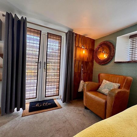 Bed and Breakfast Brightham House - Exclusively For Adults Солкомб Екстер'єр фото