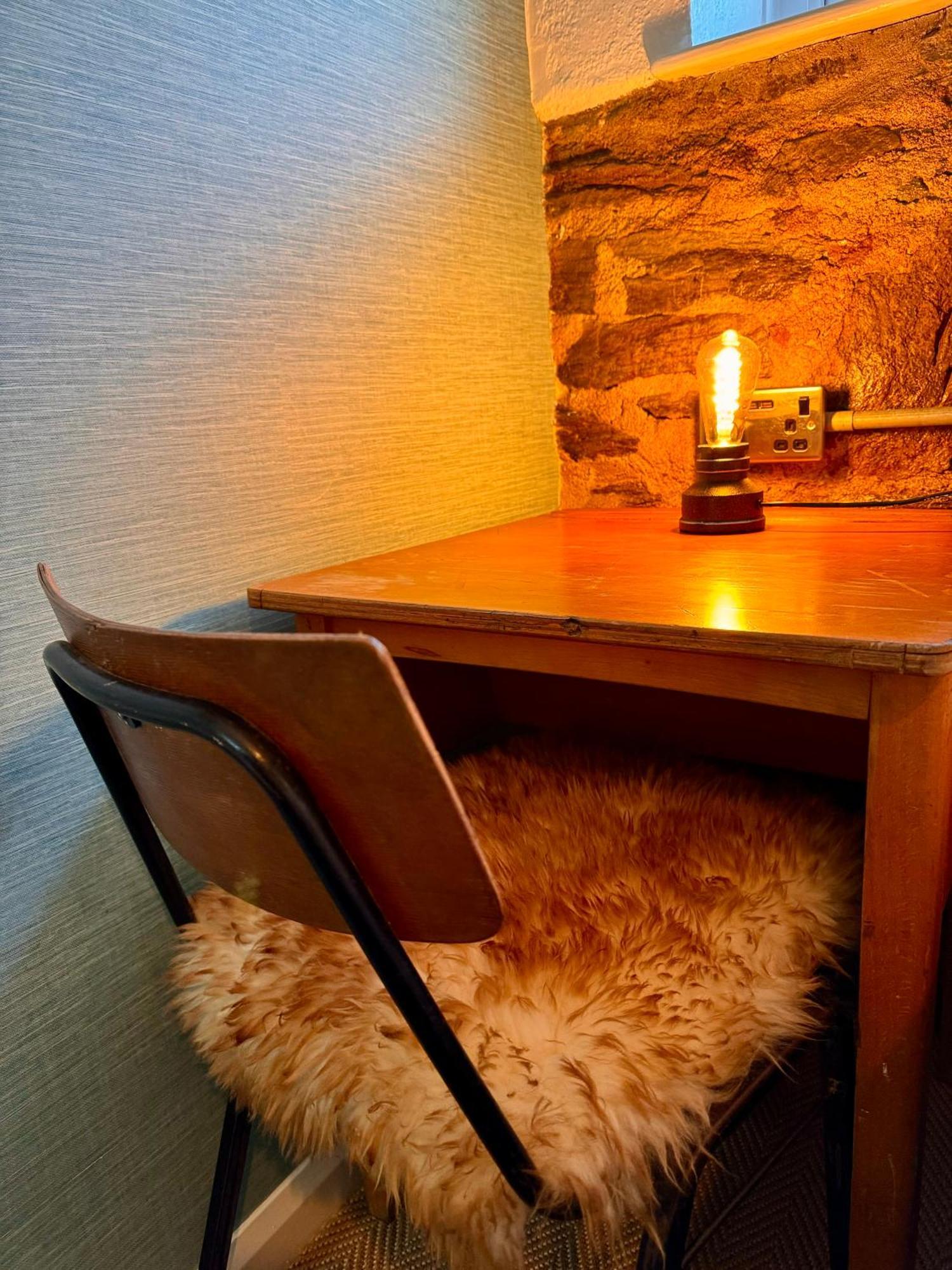 Bed and Breakfast Brightham House - Exclusively For Adults Солкомб Екстер'єр фото