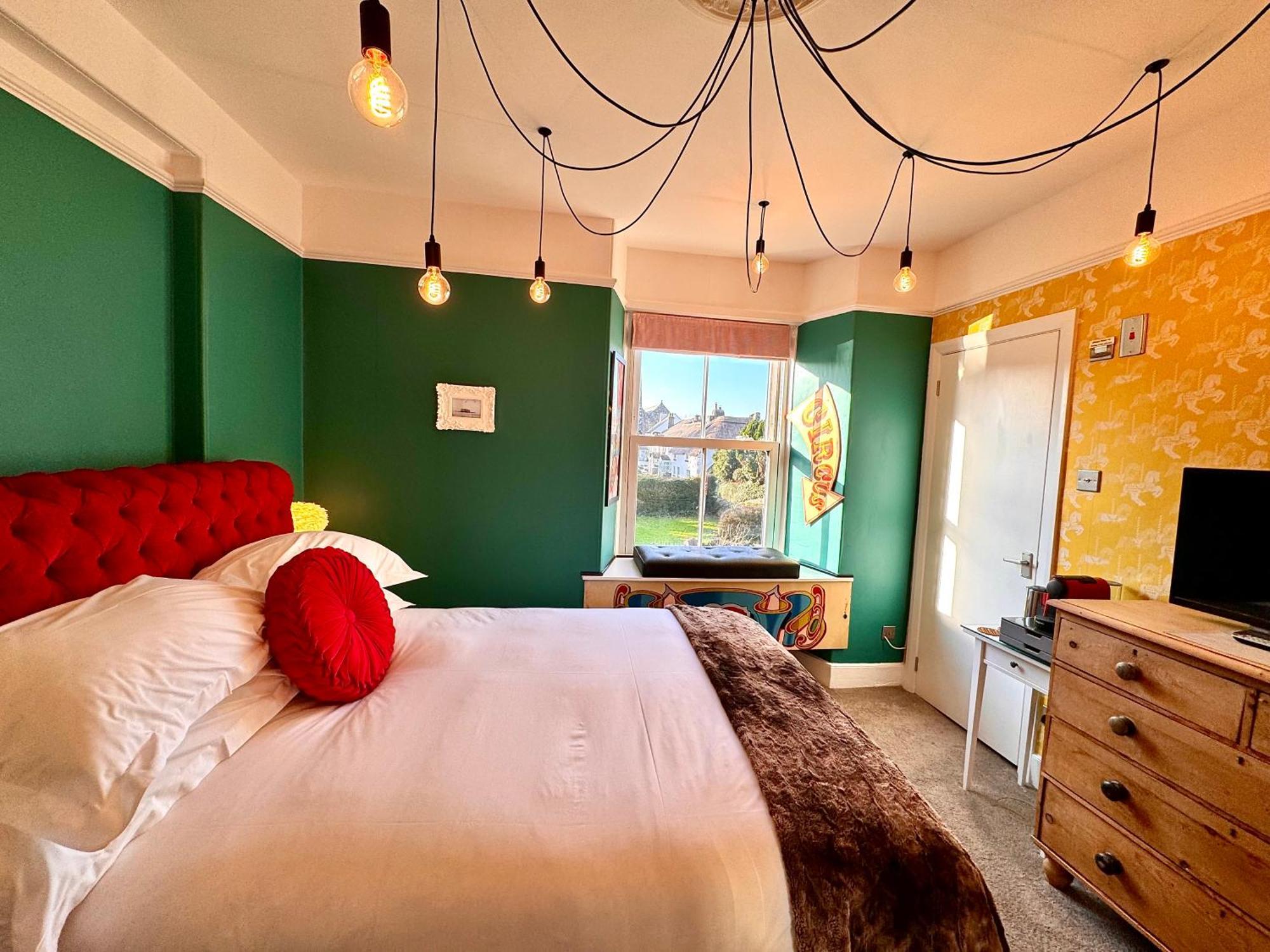 Bed and Breakfast Brightham House - Exclusively For Adults Солкомб Екстер'єр фото