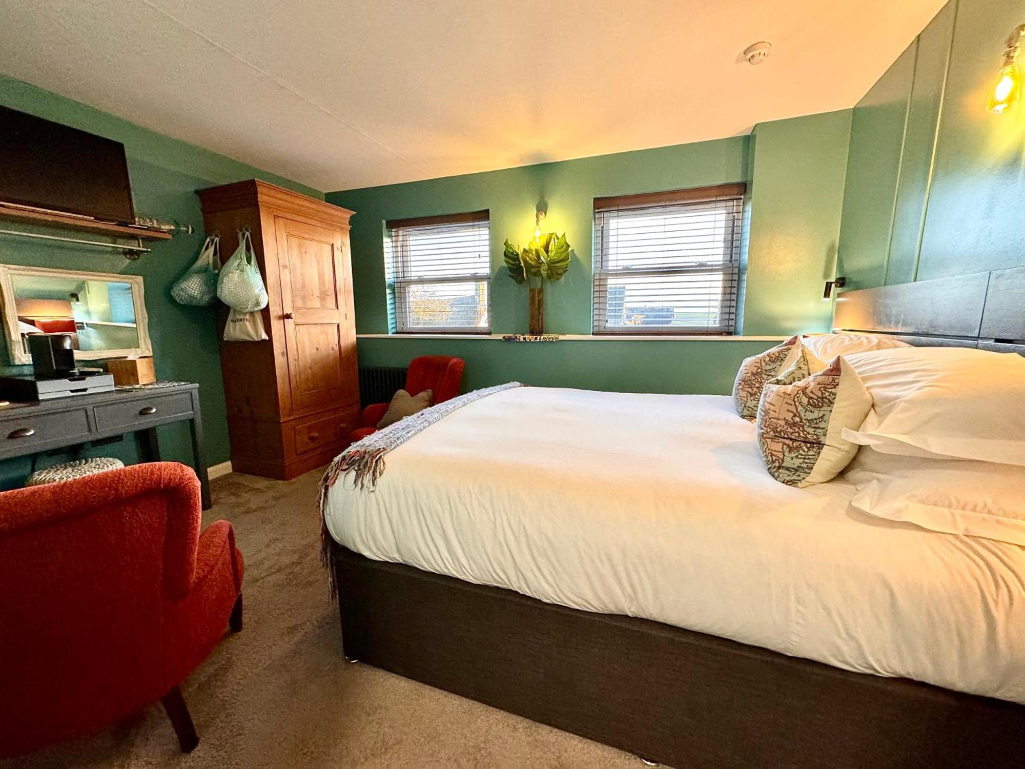 Bed and Breakfast Brightham House - Exclusively For Adults Солкомб Екстер'єр фото
