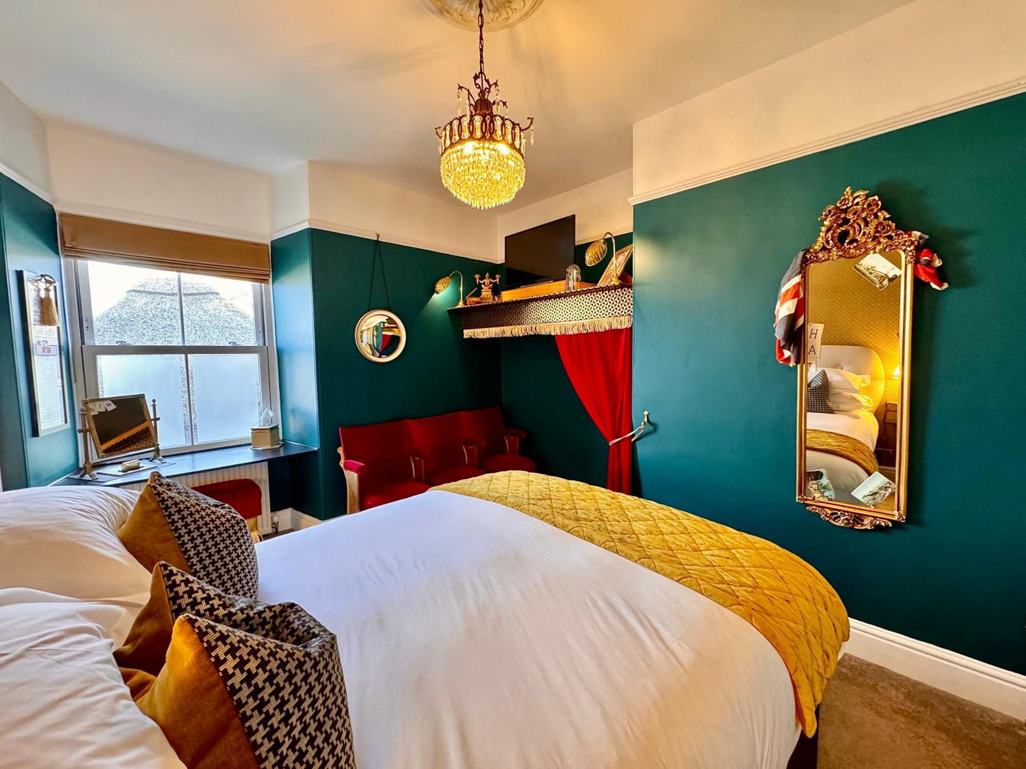 Bed and Breakfast Brightham House - Exclusively For Adults Солкомб Екстер'єр фото