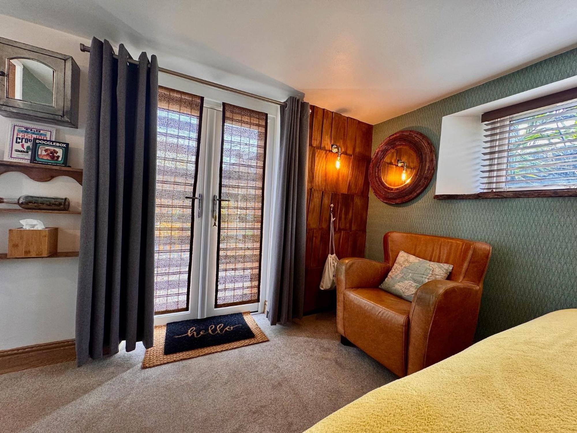 Bed and Breakfast Brightham House - Exclusively For Adults Солкомб Екстер'єр фото