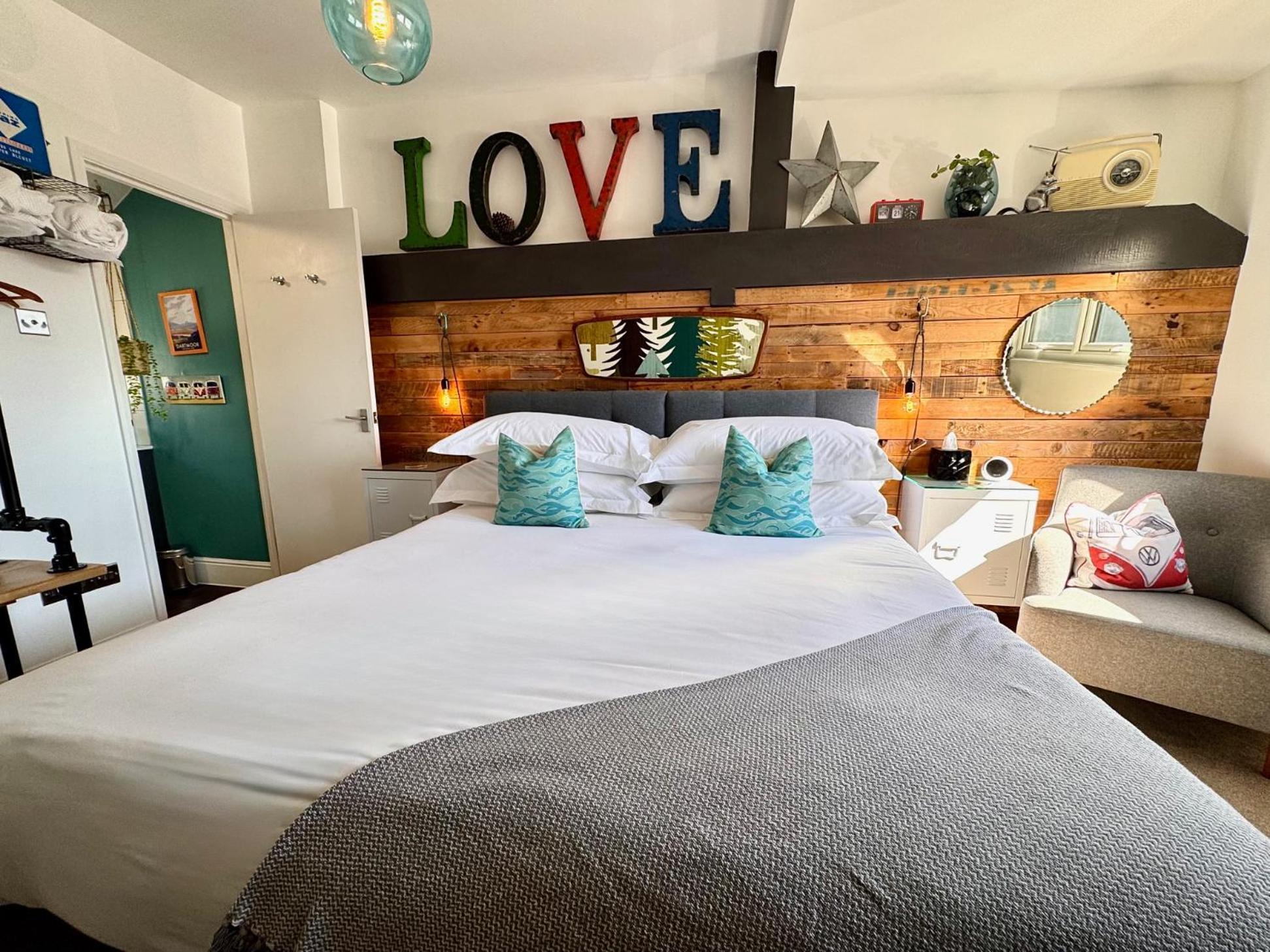 Bed and Breakfast Brightham House - Exclusively For Adults Солкомб Екстер'єр фото